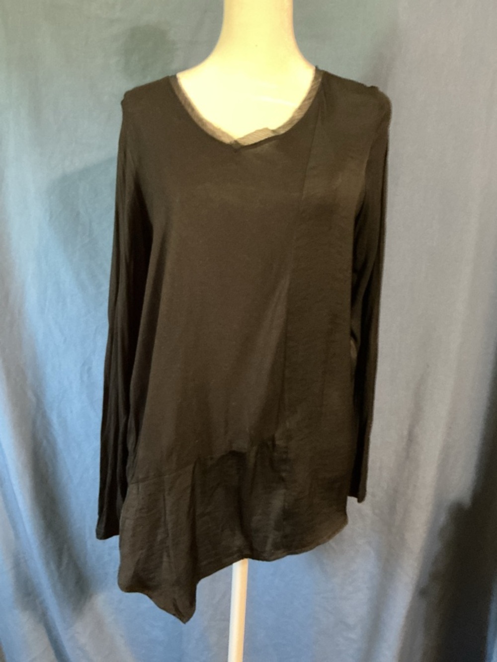 Simply Vera Vera Wang Black Long-Sleeve Asymmetric V-Neck Top